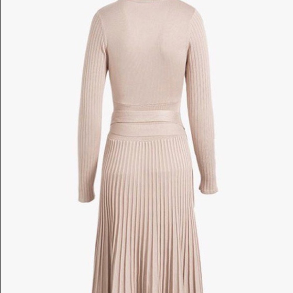 V Neck Knit Dress - Picture 6 of 8